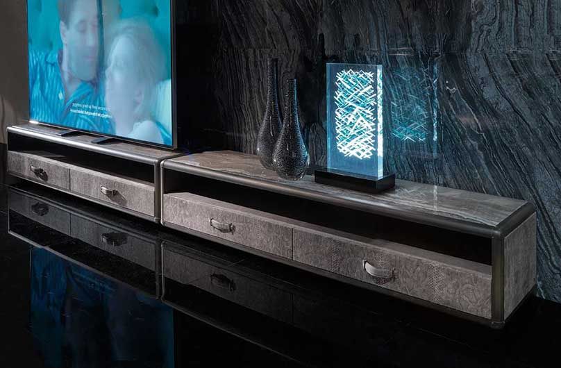 Функциональная роскошь для гостиной Roberto Cavalli Home Interiors