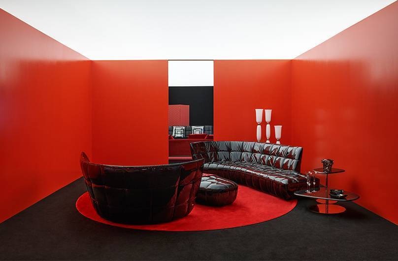 Новая коллекция Versace Home и инсталляция в Palazzo della Permenente