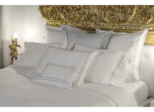 Комплект постельного белья ACCADEMIA цвет SILVER MOON/PEARL Пододеяльник 240x220 см Наволочки 50x75 см - 2 шт Простыня 270x290 см