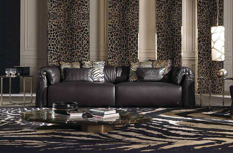 2 гостиные Roberto Cavalli Home Interiors: единство противоположностей