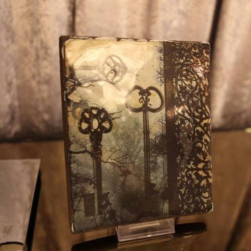 Художественная плитка Tree Keys
