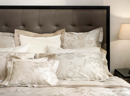 Комплект постельного белья FERRARA цвет GREY Пододеяльник 240x220 см Наволочки 50x75 см - 2 шт Простыня 270x290 см