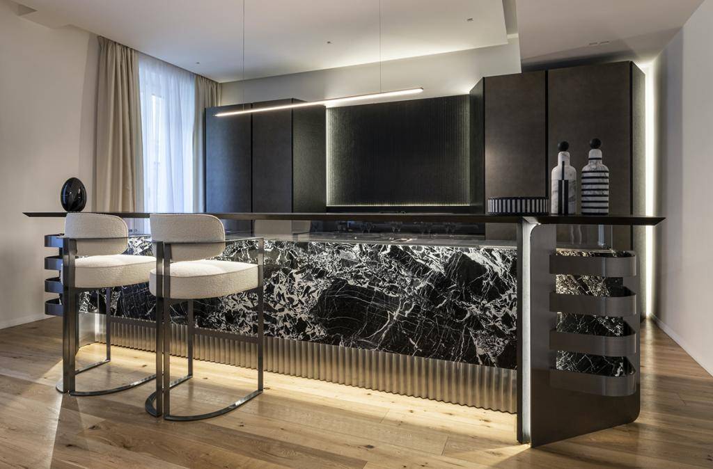 Karl_Lagerfeld_Maison_mebel_casariccaexpo_31.jpg