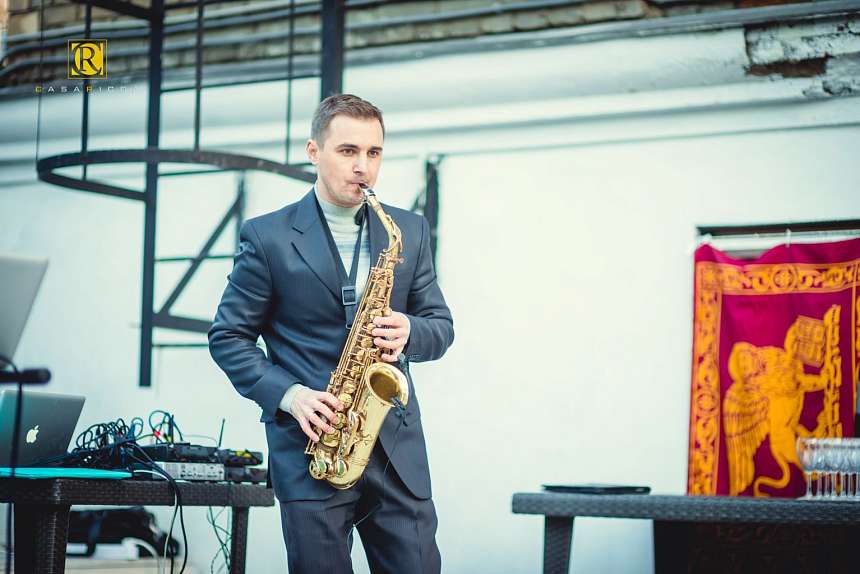 Русский блин в венецианской маске