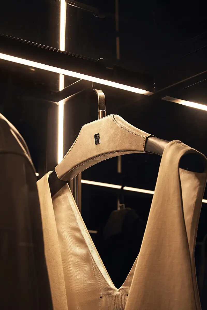d_import_EIDOS_wardrobe_gallery_09_436da33869.webp