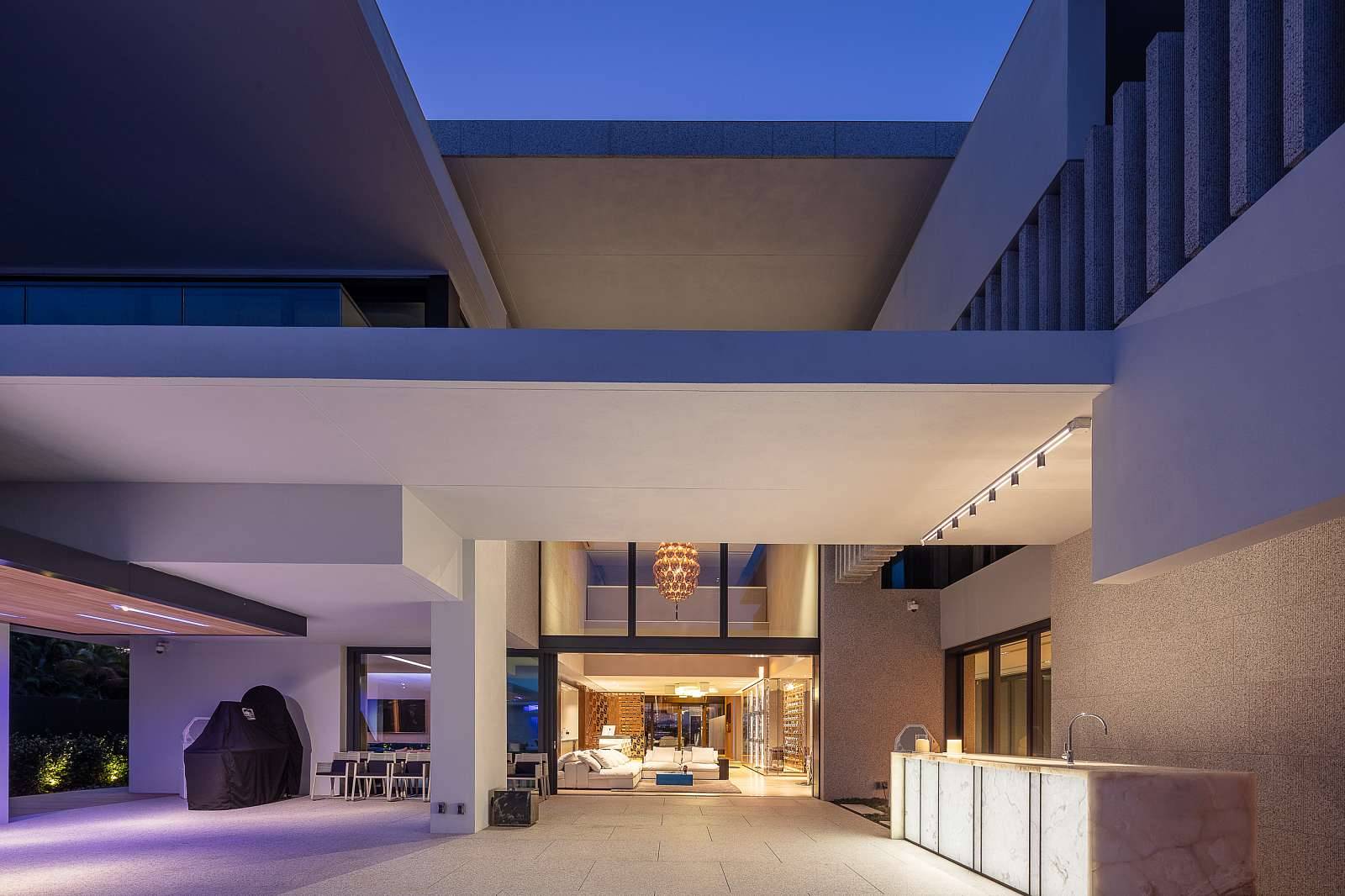 009_Lasvit_Private Residence_Miami_16US086_Photo_2019_mid_CL002SB-1CE00-2306S1(1).jpg