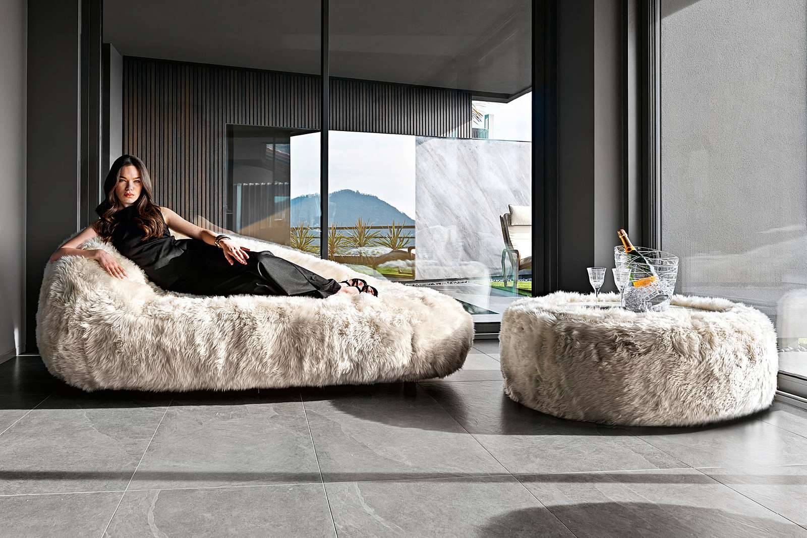 Opus_cocktail_table_australian_lamb2.jpg