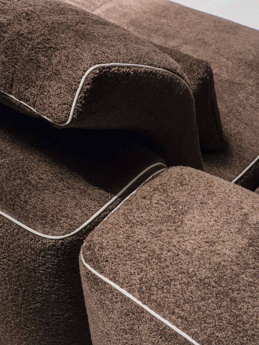 69de32509ac5c_Julian-Sofa_04.jpg