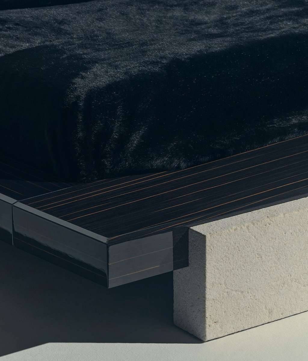Stealth_Bed_Vertical_Gallery_d072e8efa4.jpeg