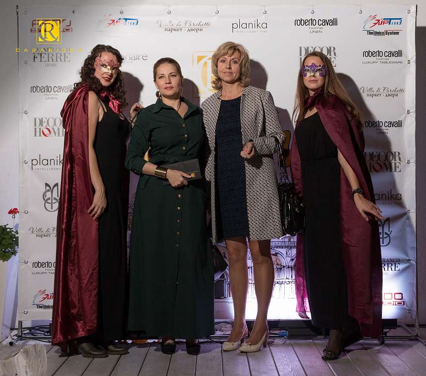 Премьера Легенды о Богатом Доме