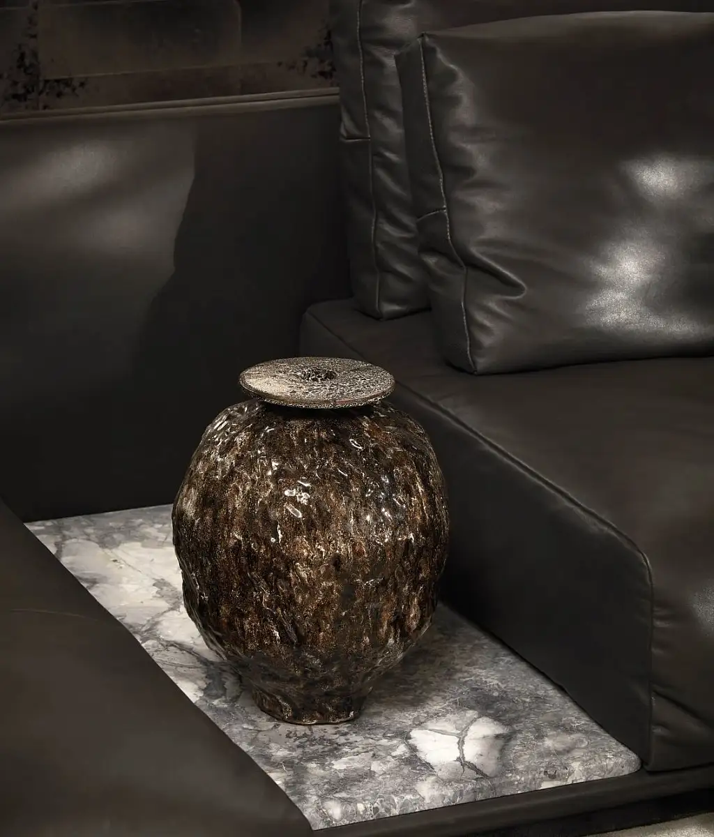 Visionnaire_Frame_Sofa_Website3_f3eb9480b3.webp