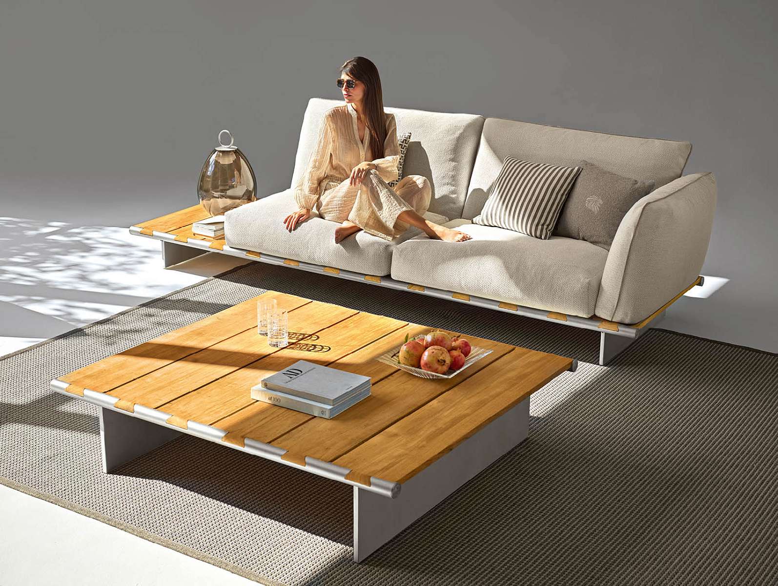 outdoor_cocktail_table6.jpg