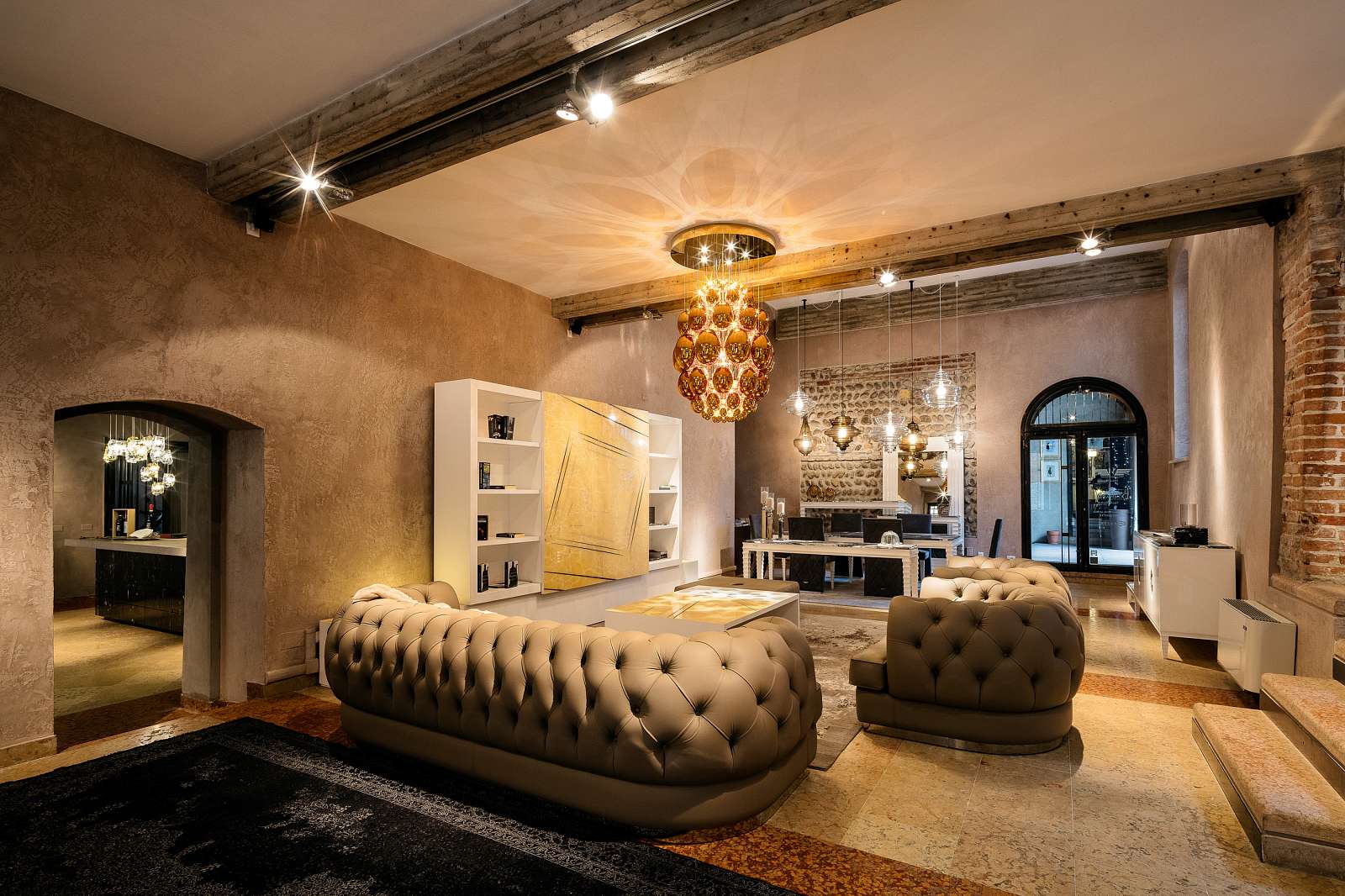 005_Lasvit_Idrissi Moumen_15EU230_Photo_2016_mid_CL002SB-1CE00-2306S1(1).jpg