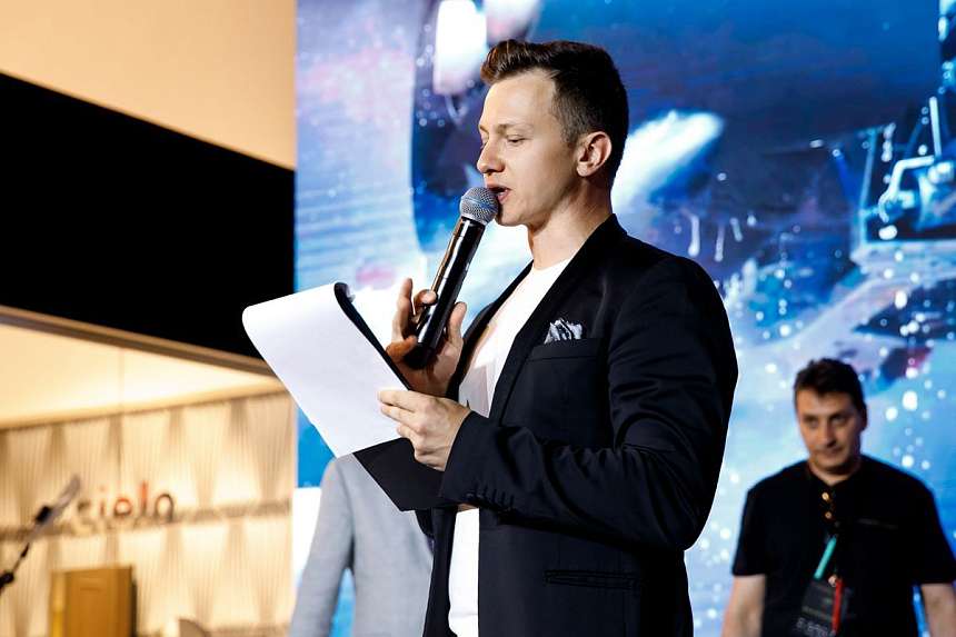 LUXURY ROAD CASA RICCA EXPO