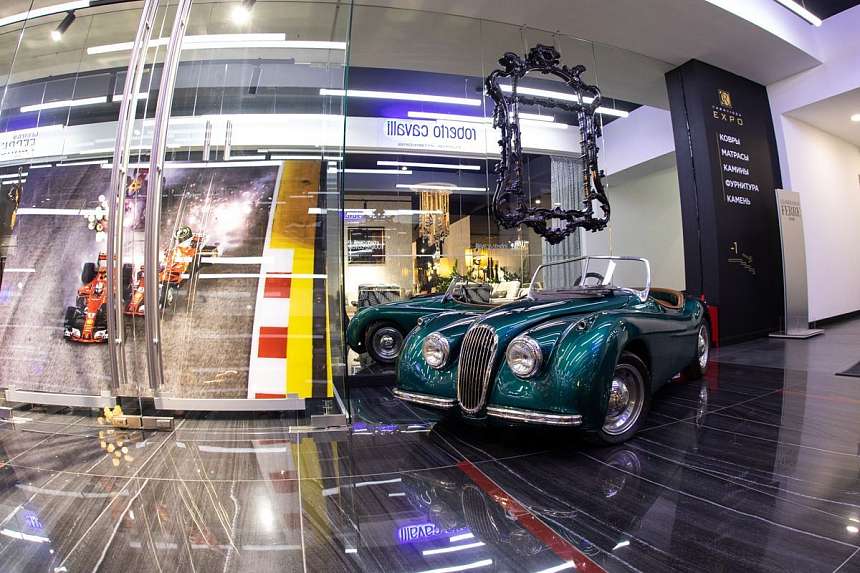 LUXURY ROAD CASA RICCA EXPO