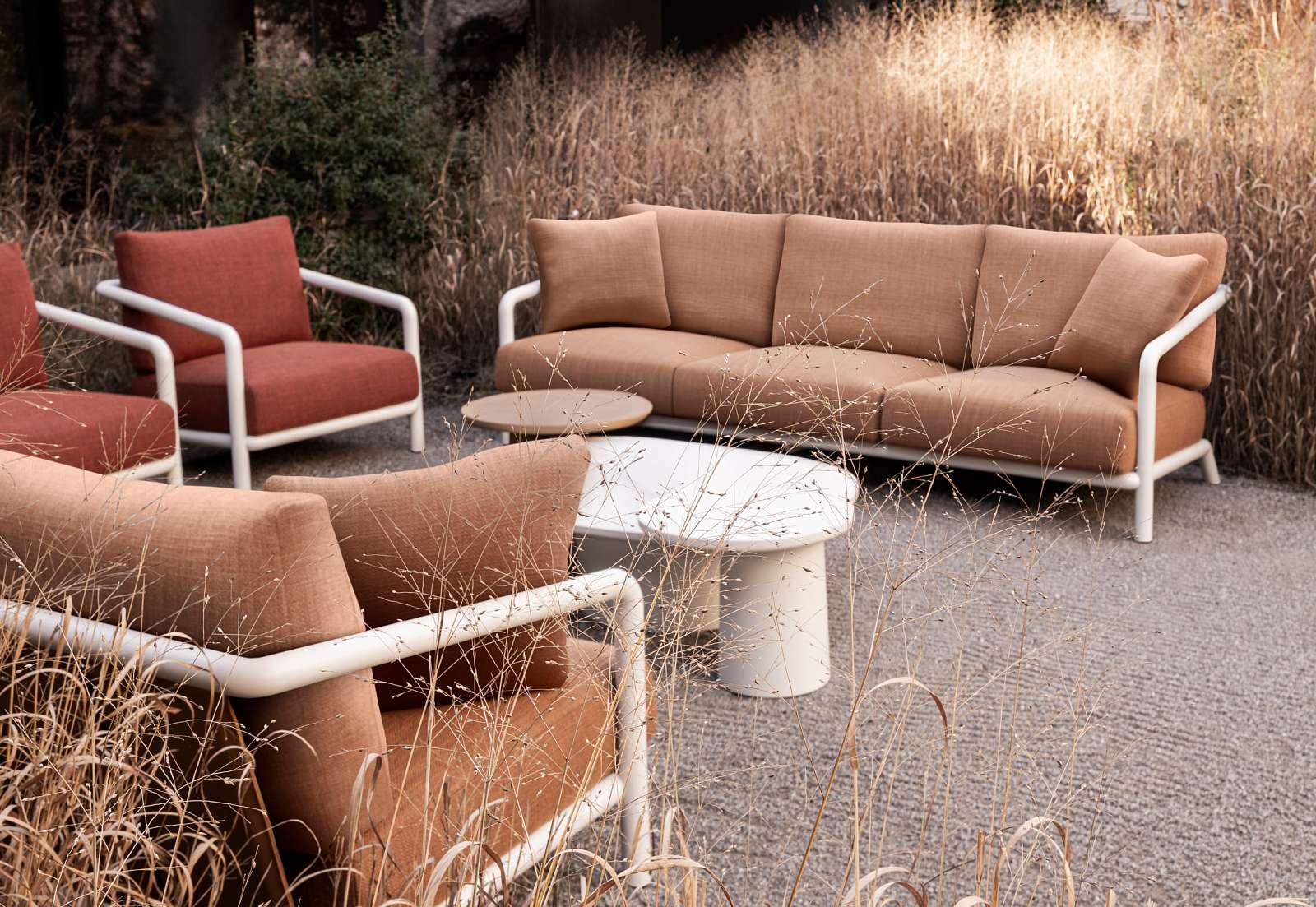 69dfa29212897_2026_PH_Col_Set_Soleva_Sofas_Outdoor_07-HR_RGB.jpg