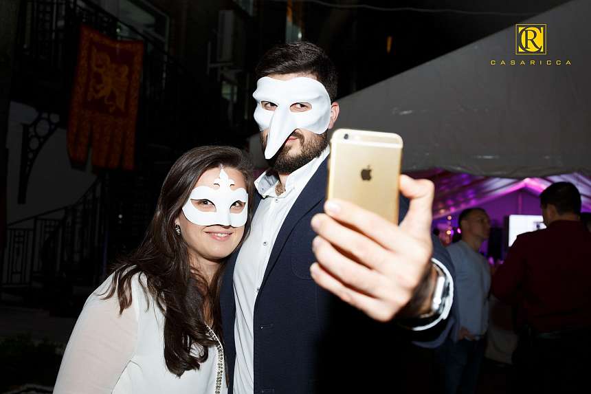 Премьера Легенды о Богатом Доме