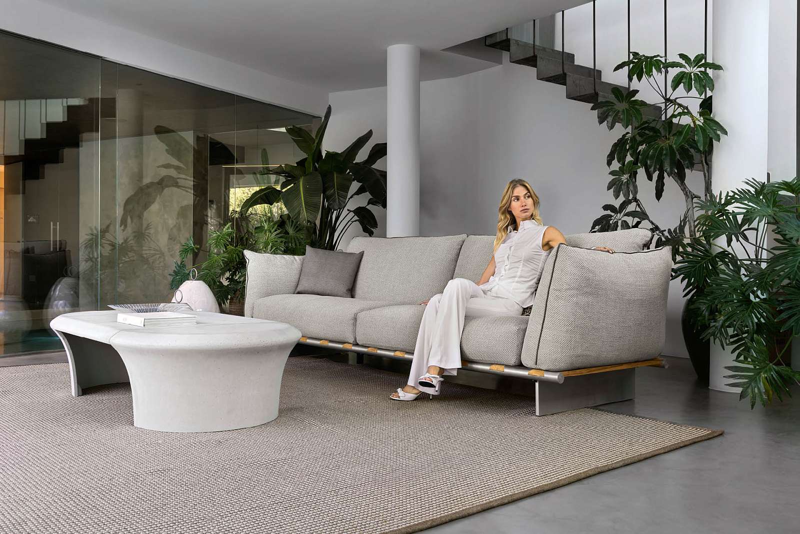 outdoor_sofa12.jpg