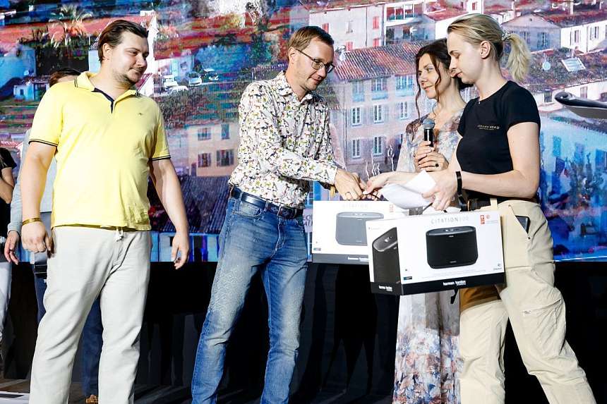 LUXURY ROAD CASA RICCA EXPO