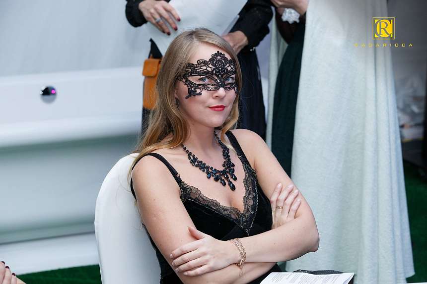 Премьера Легенды о Богатом Доме