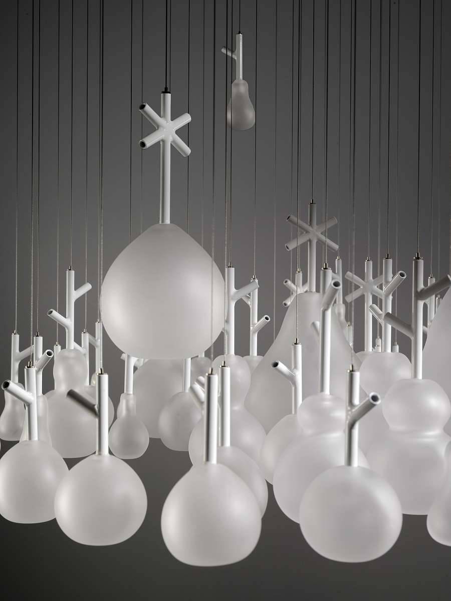 004_Lasvit_Growing Vases_Sculpture_Detail_CL004SA-1CE00-2608S1(1).jpg