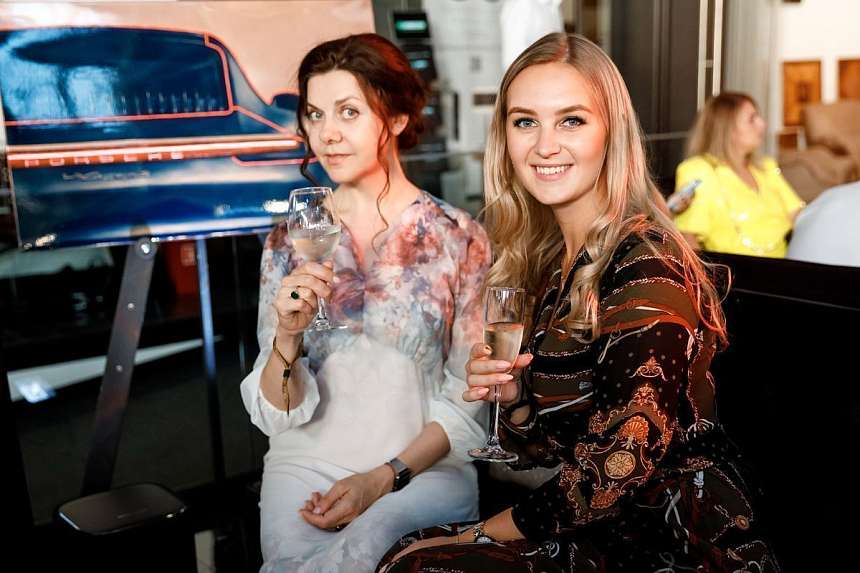 LUXURY ROAD CASA RICCA EXPO