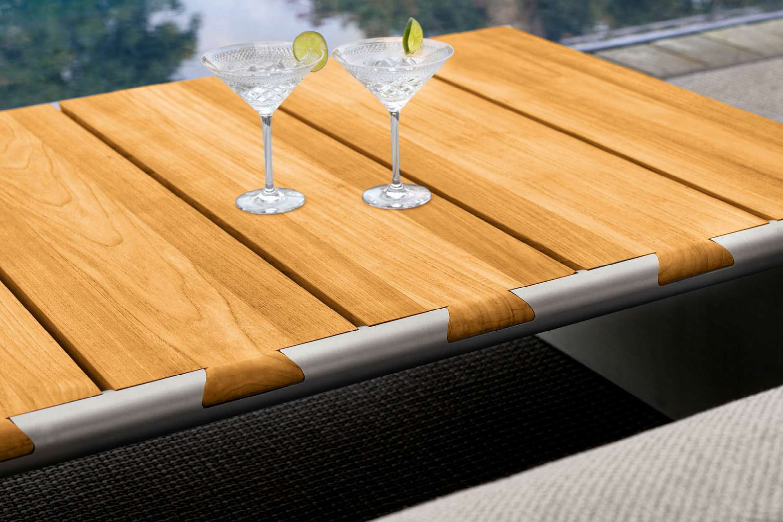 outdoor_cocktail_table7-1.jpg