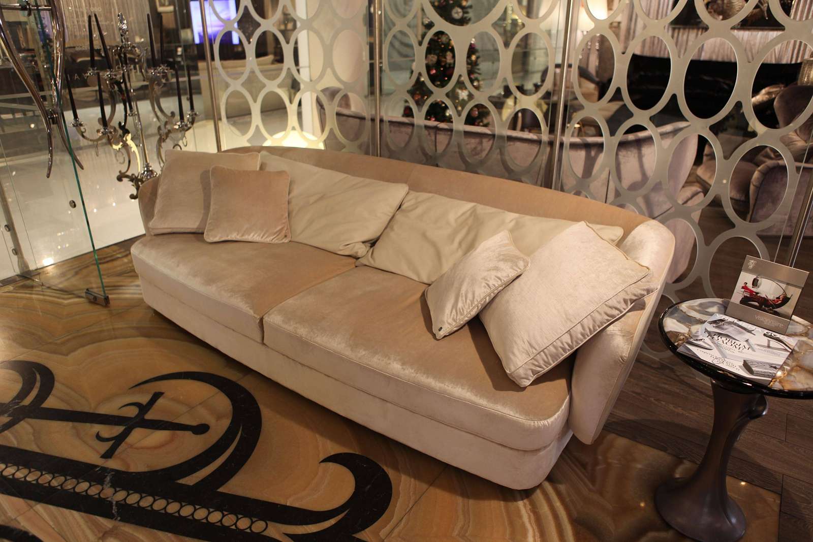 Vis-01-004420- Anthar-Диван-02.JPG