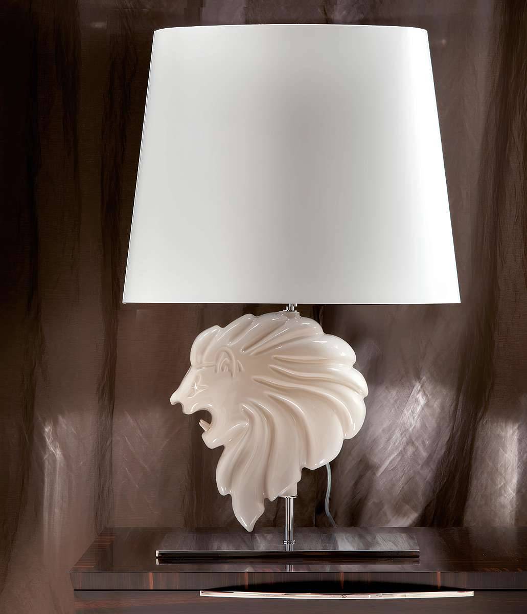 daydream_lion_lamp3.jpg