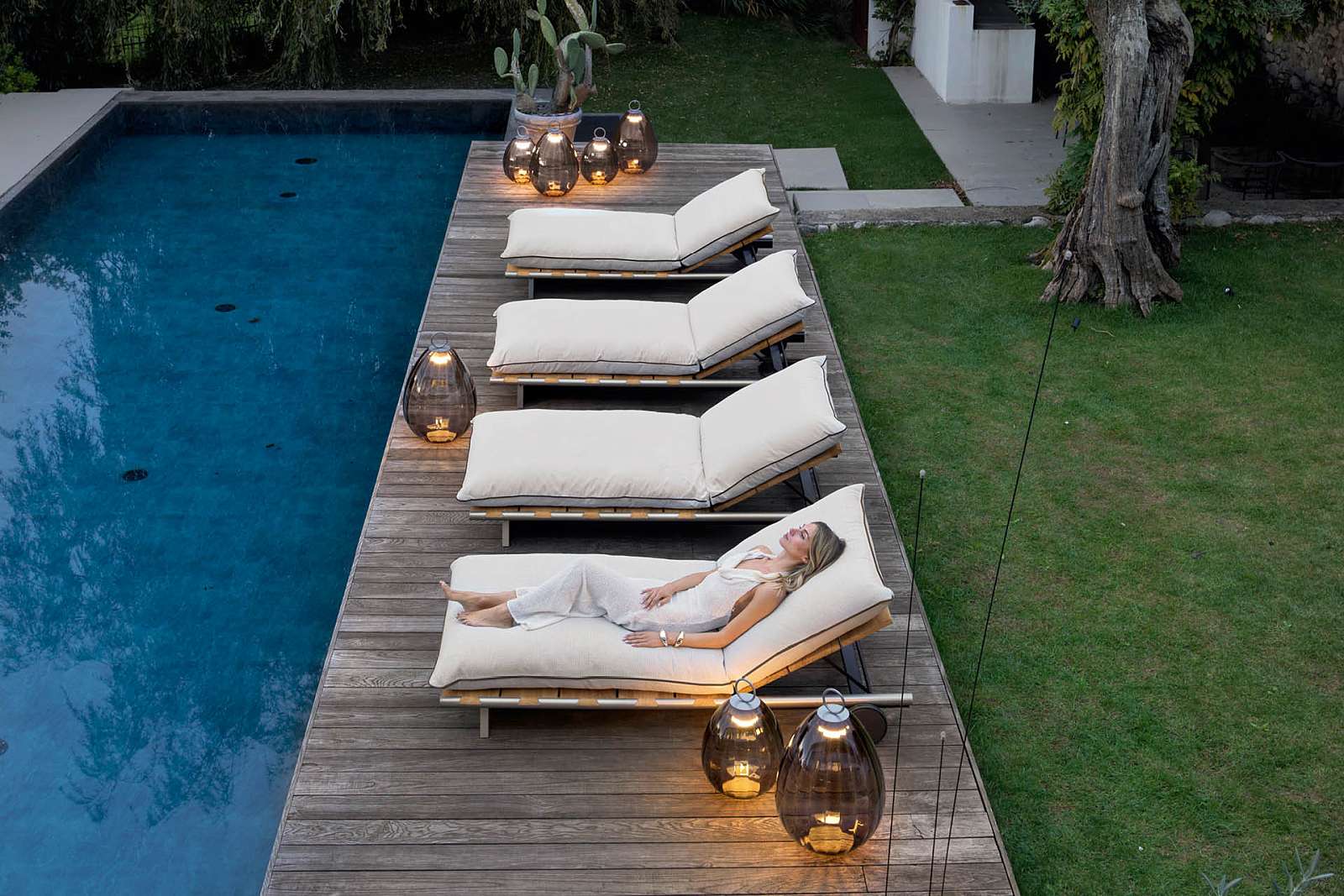 outdoor_sunbed6.jpg