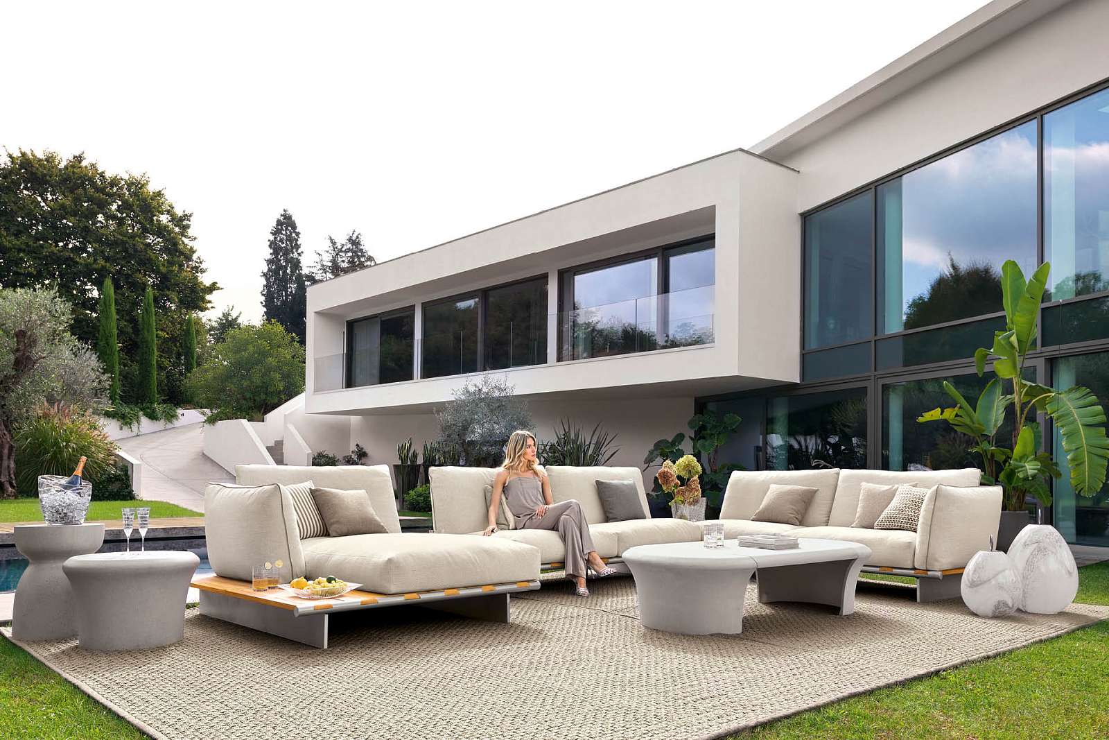 outdoor_modular-sofa-5.jpg