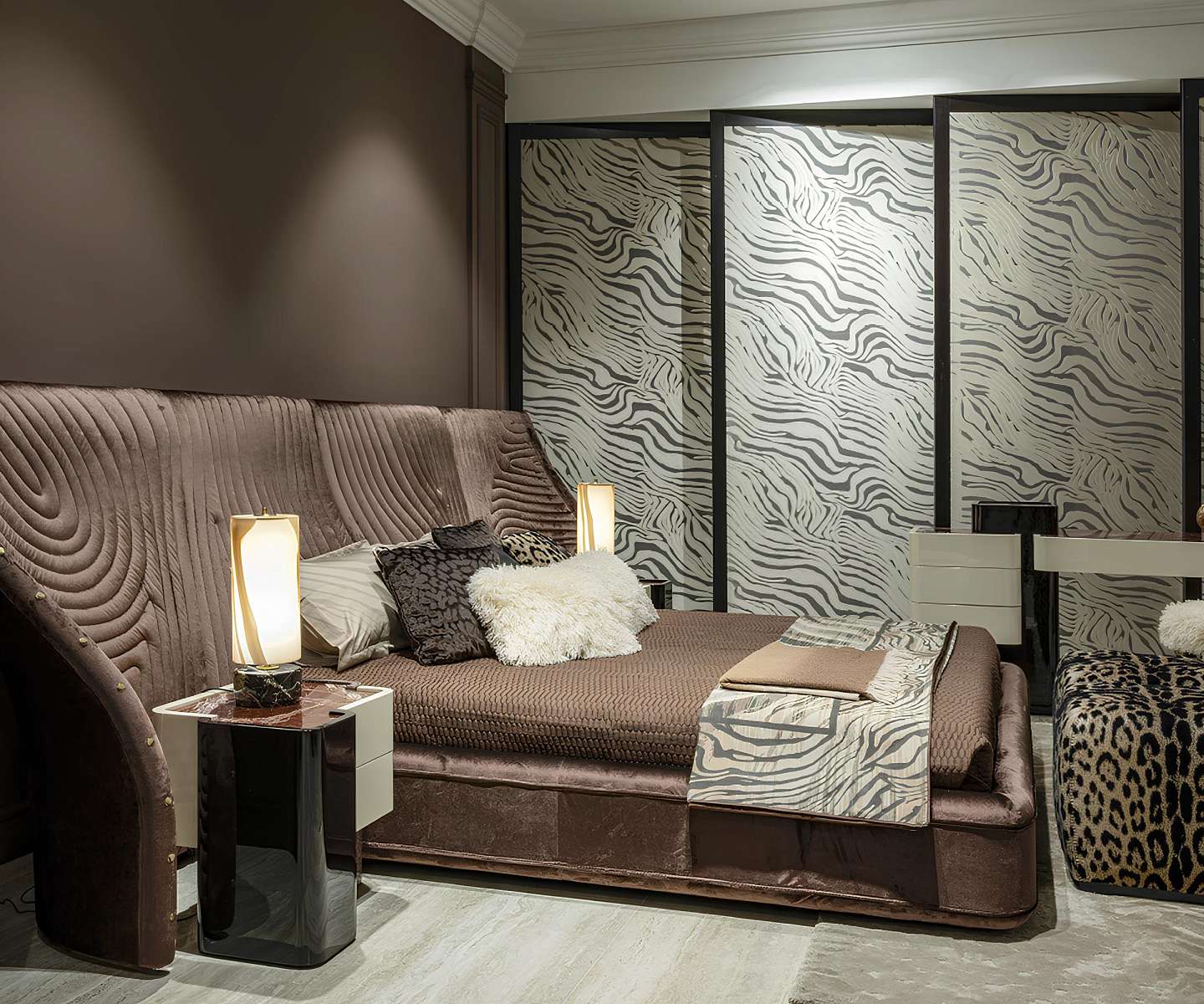 Novinki_Roberto_Cavalli_Home_Interiors_casariccaexpo_14.jpg