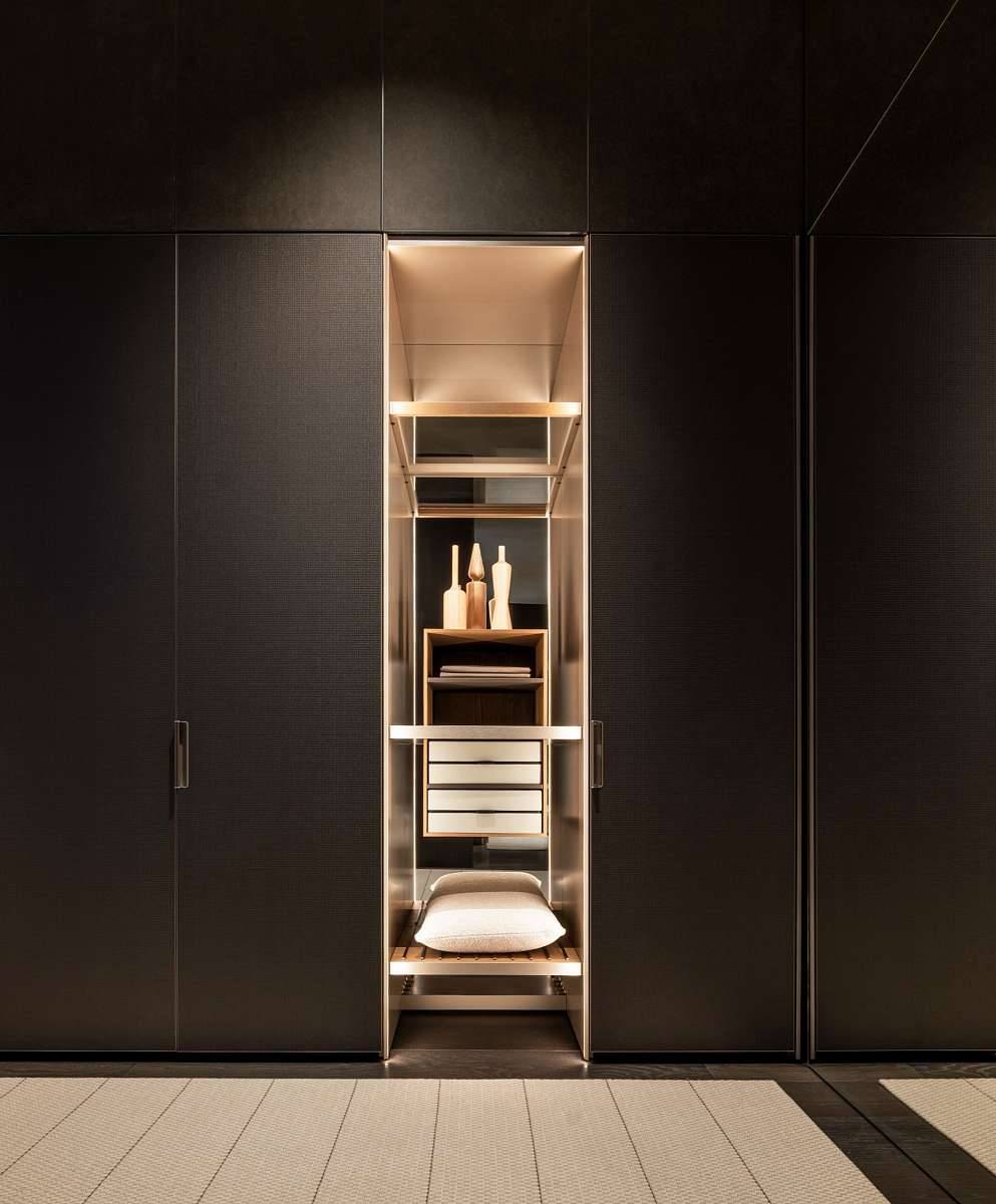 Gliss-Master-–-Roma-Door.jpg