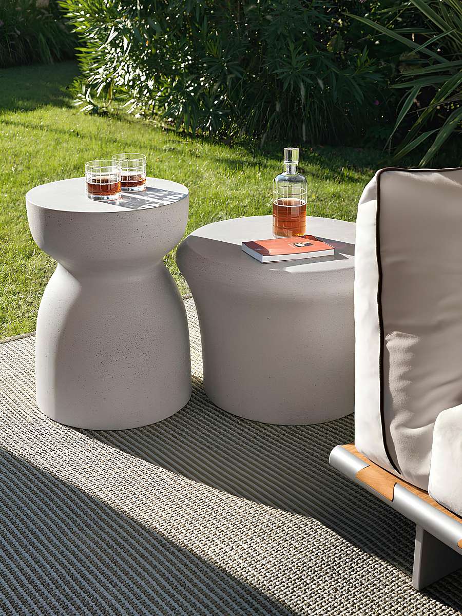 outdoor_concrete-big-side-table6.jpg