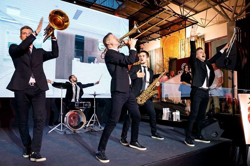 LUXURY ROAD CASA RICCA EXPO