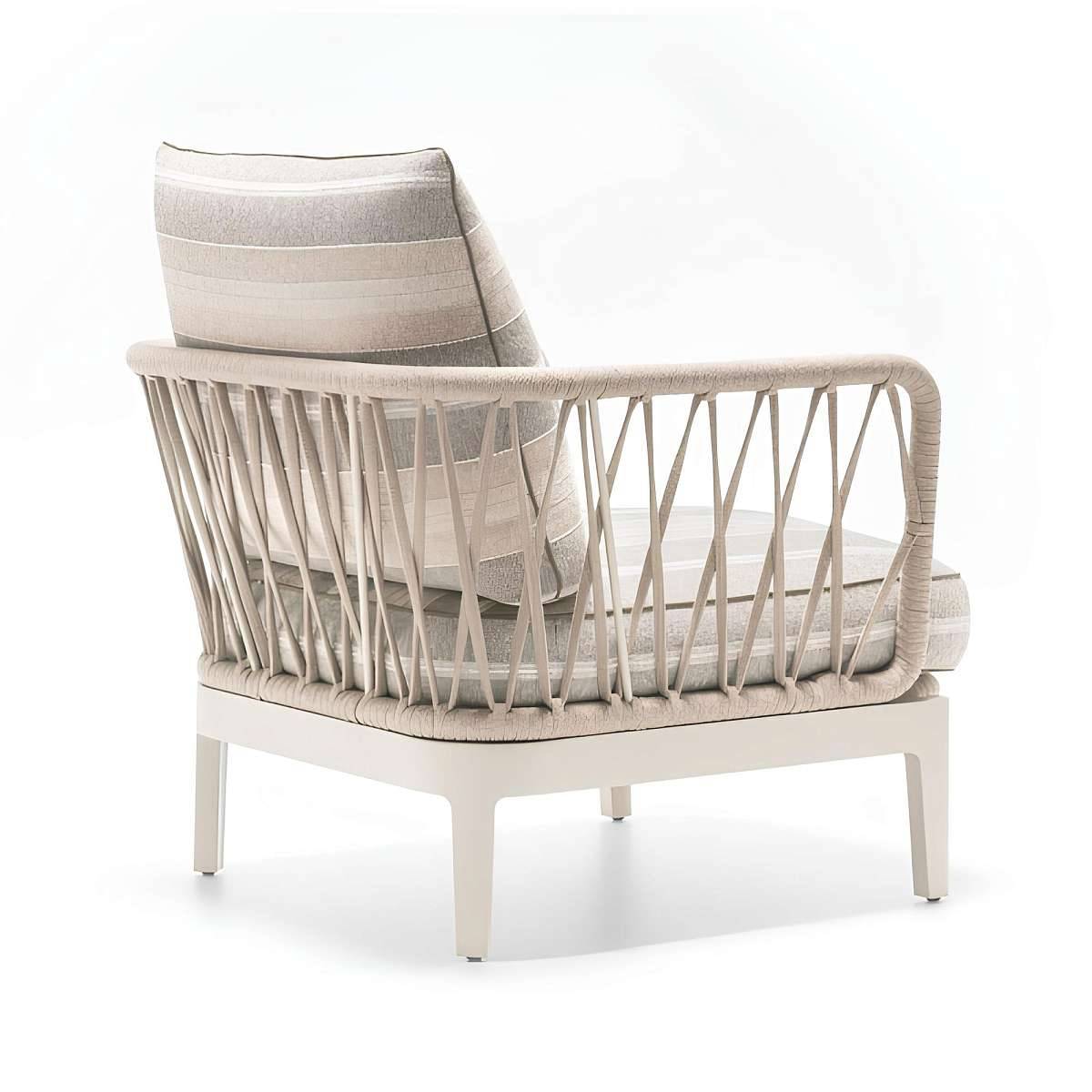 1_1_ChelseaOutdoorArmchair_02.jpg