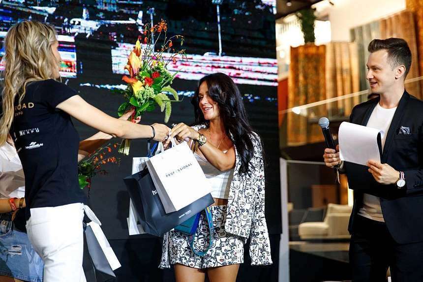 LUXURY ROAD CASA RICCA EXPO