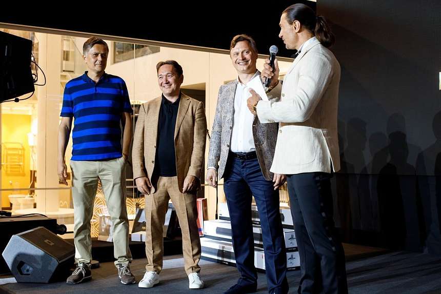 LUXURY ROAD CASA RICCA EXPO