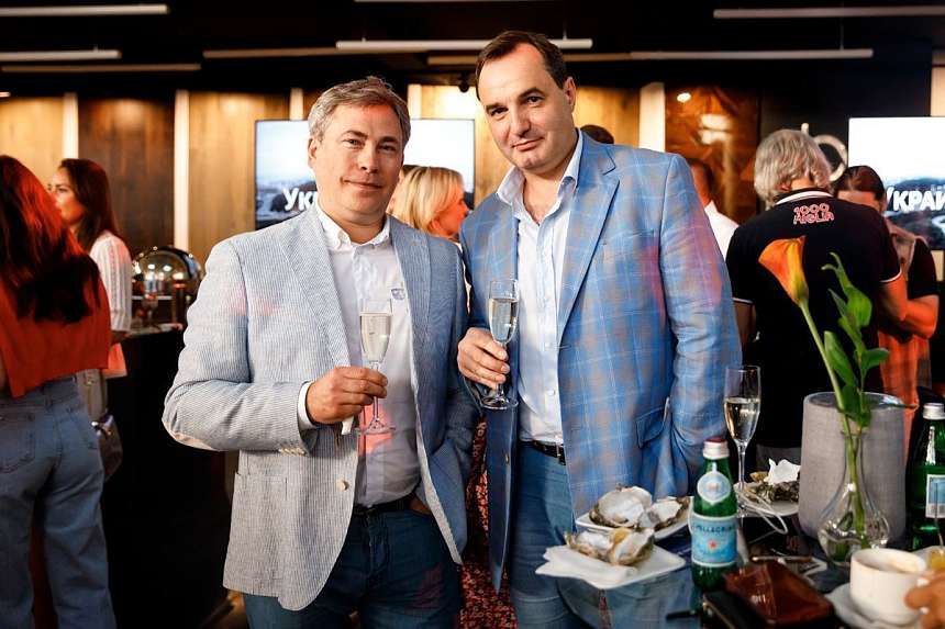 LUXURY ROAD CASA RICCA EXPO