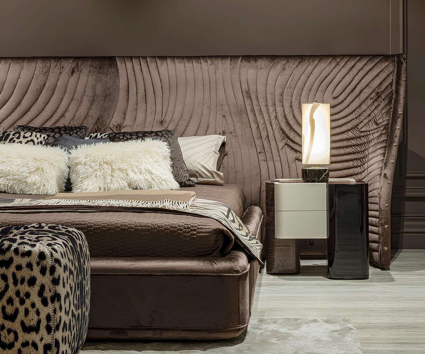 Novinki_Roberto_Cavalli_Home_Interiors_casariccaexpo_13.jpg