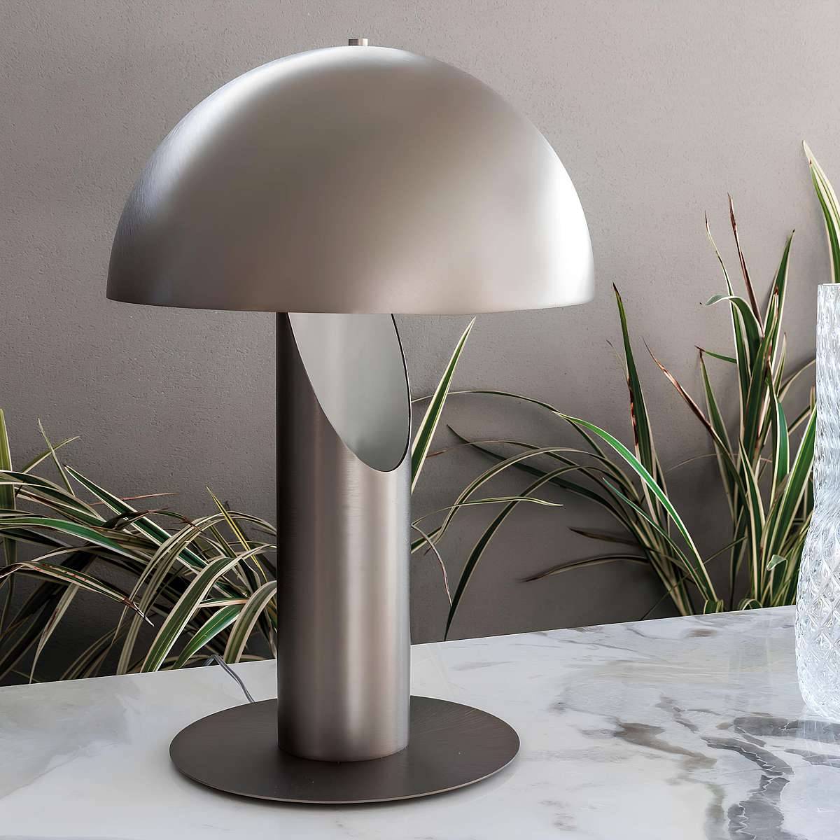 Opus_medium_lamp3.jpg
