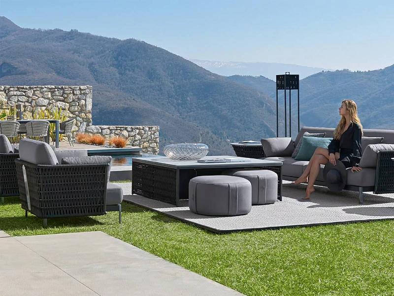oasi outdoor square cocktail table 3.jpg