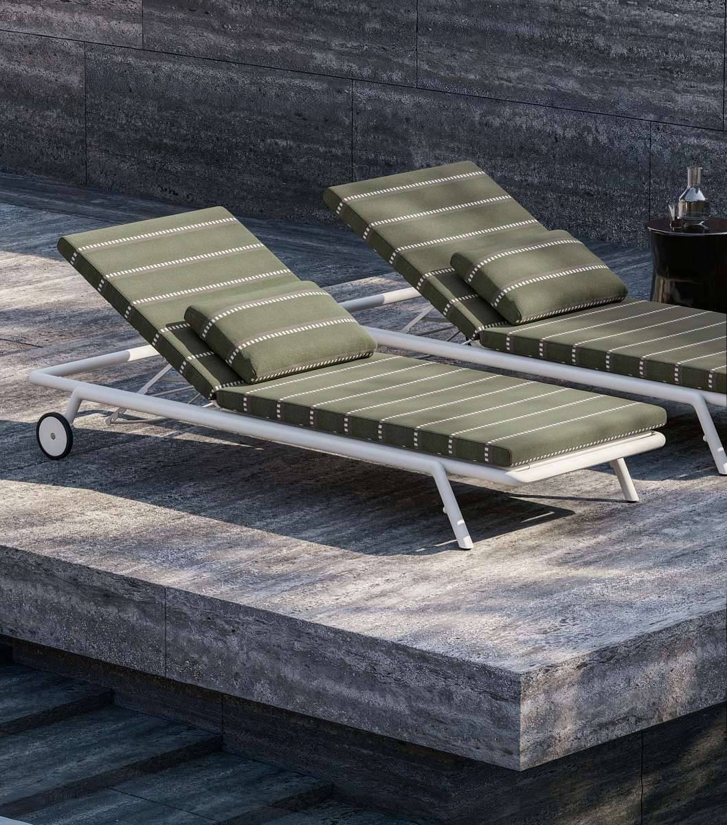 Soleva-sunbeds,-Vincent-Van-Duysen_02 (1).jpg