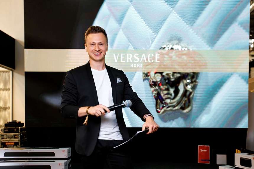 LUXURY ROAD CASA RICCA EXPO