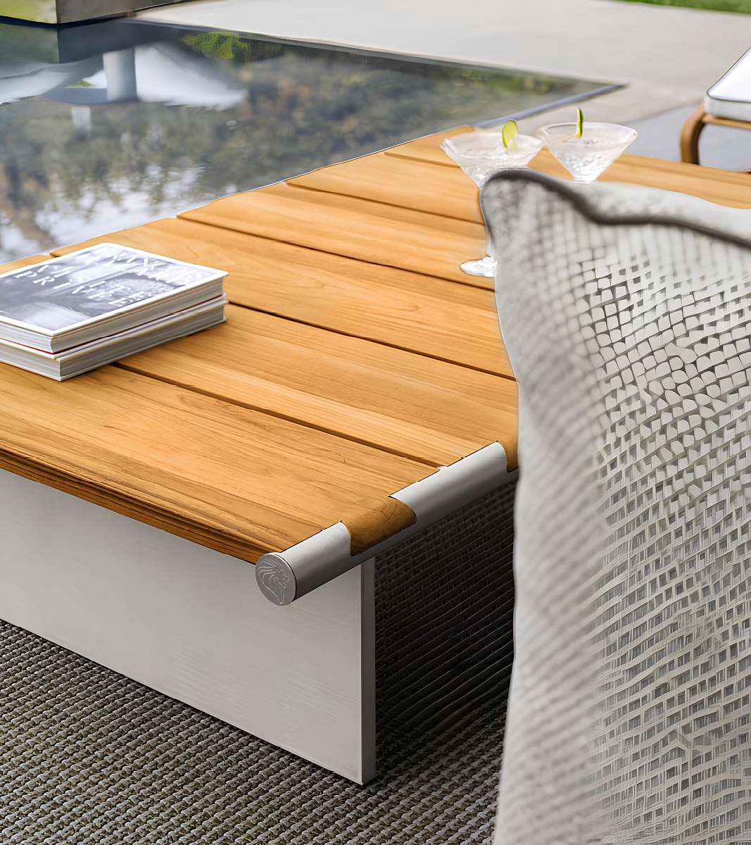 outdoor_cocktail_table2-1.jpg