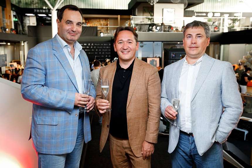 LUXURY ROAD CASA RICCA EXPO