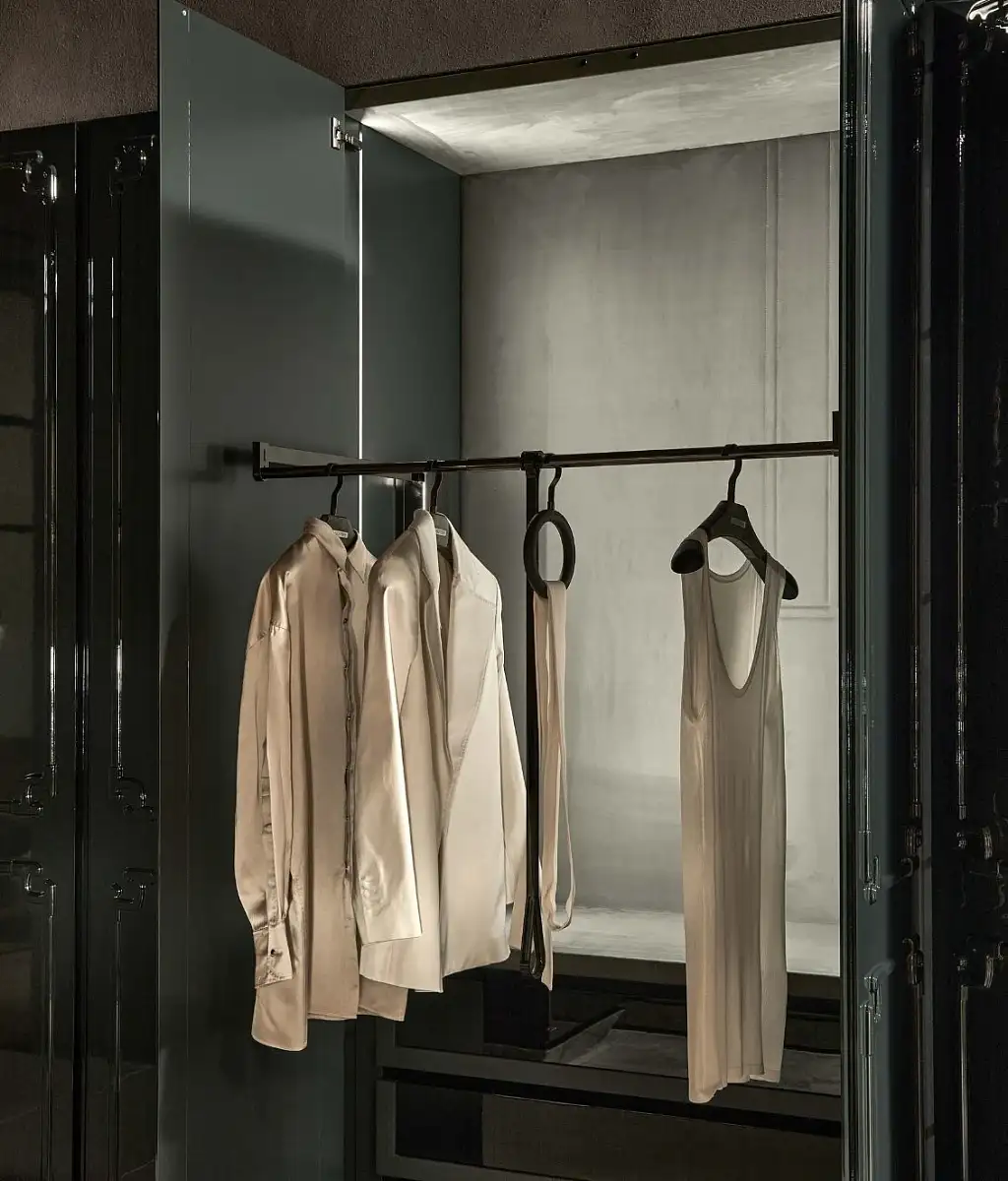 Visionnaire_Trace_Wardrobe_Website4_d88eee5d6b.webp