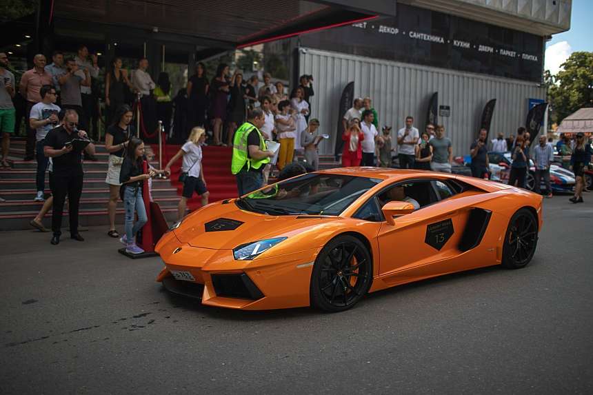 LUXURY ROAD CASA RICCA EXPO