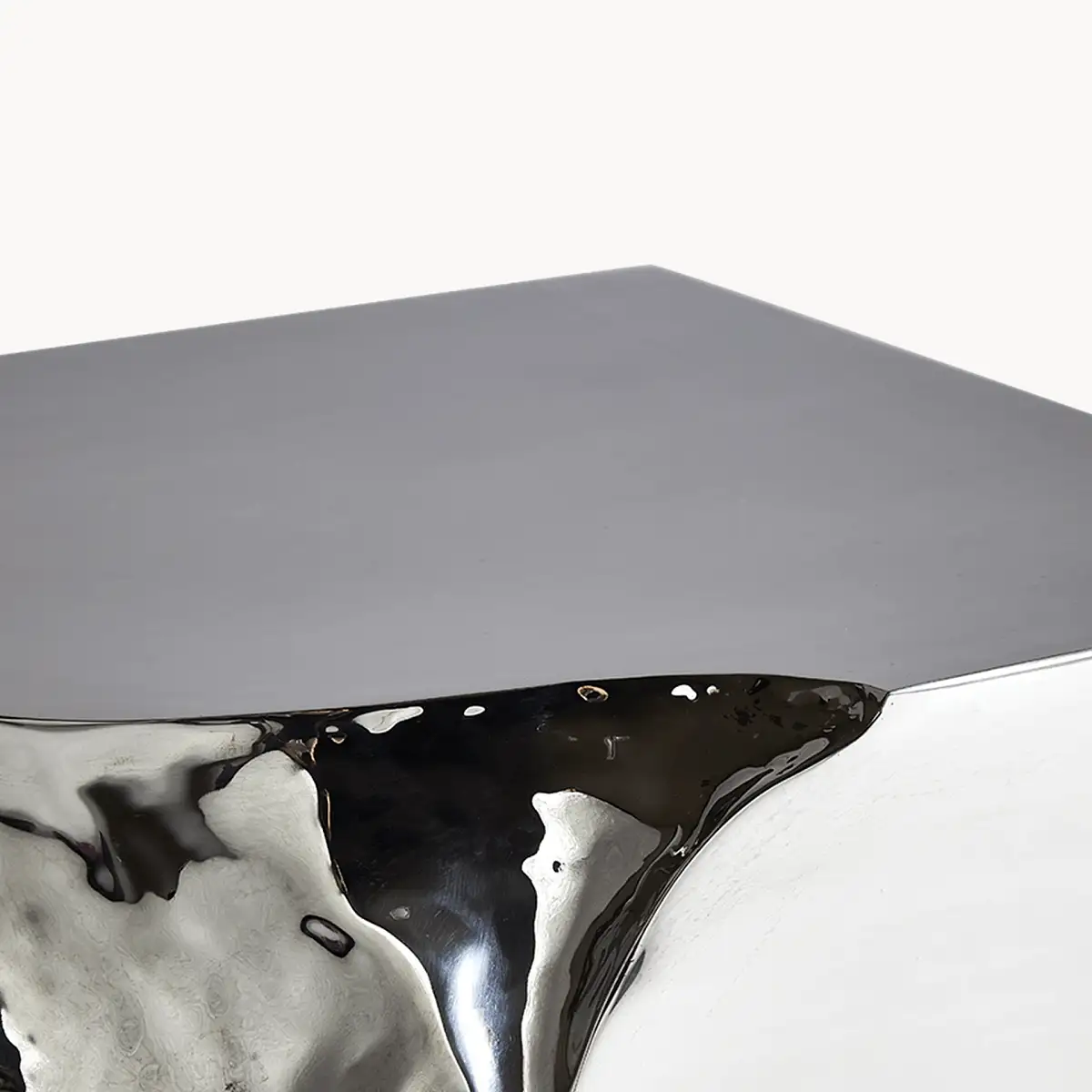 Visionnaire_Shard_low_table2_7f2313945b.webp