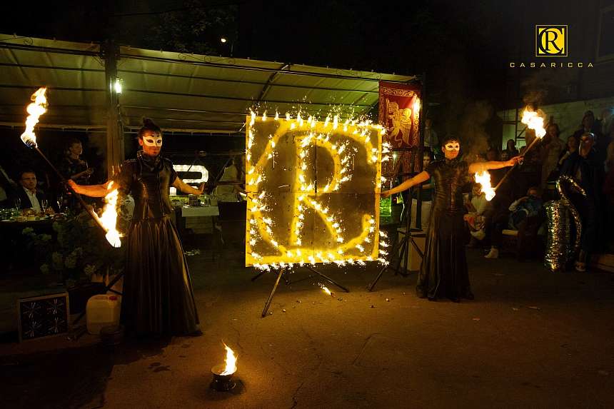 Премьера Легенды о Богатом Доме